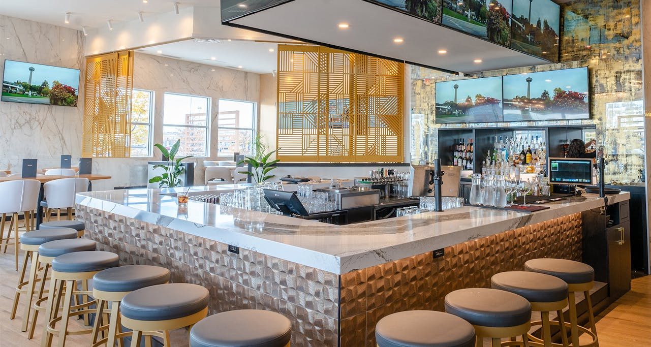 Moxies Kenaston Bar and Lounge Area